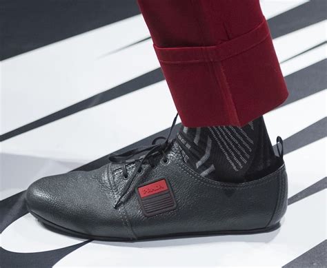 collezione scarpe uomo prada 2017|prada shoes website.